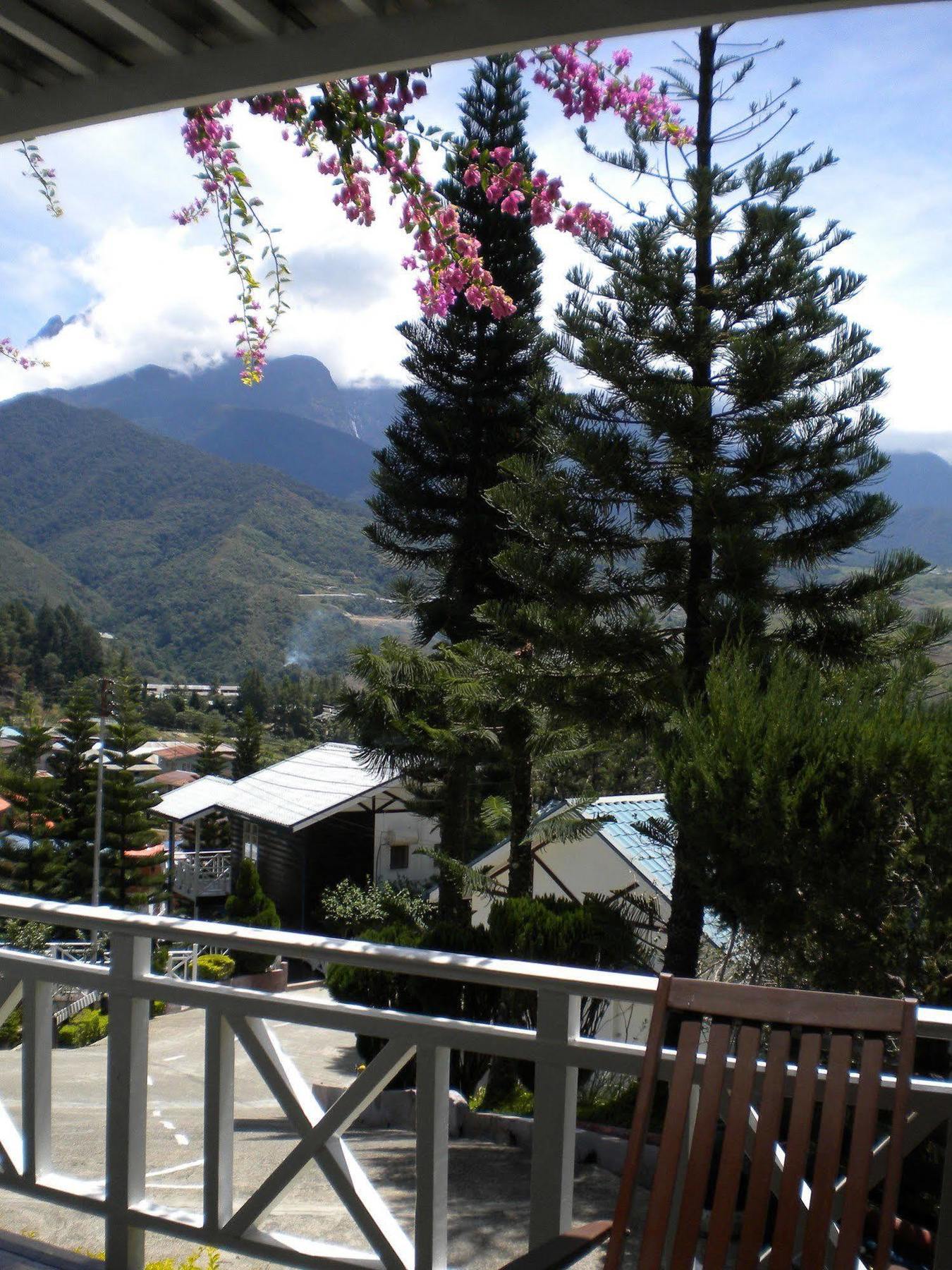 Kinabalu Pine Resort Kundasang Exterior photo